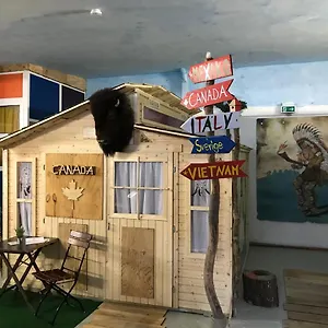 Hafentraum Indoorcampinghostel , BRE Deutschland